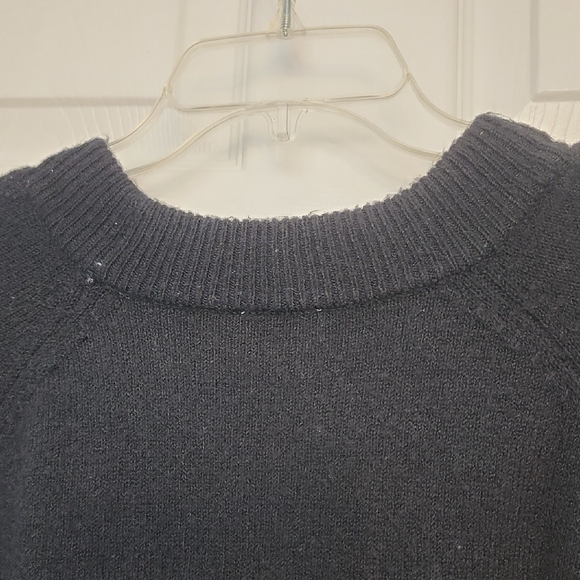 Vince Camuto Classic Black Crew Neck Sweater - Picture 6 of 10